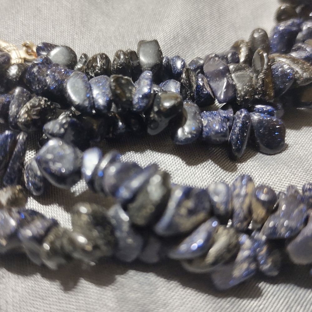 Beautiful stone necklace - Picture 3 of 4